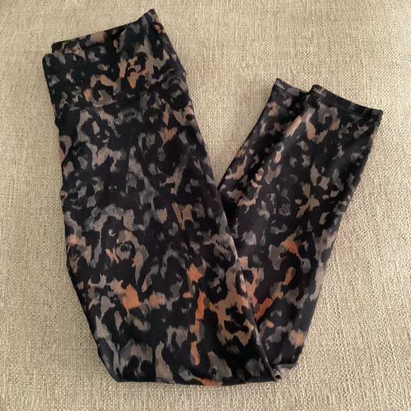 Define PowerHold by Fabletics High waisted legging - Picture 5 of 10